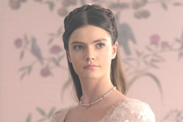 Who does Hyacinth Bridgerton marry in the books?