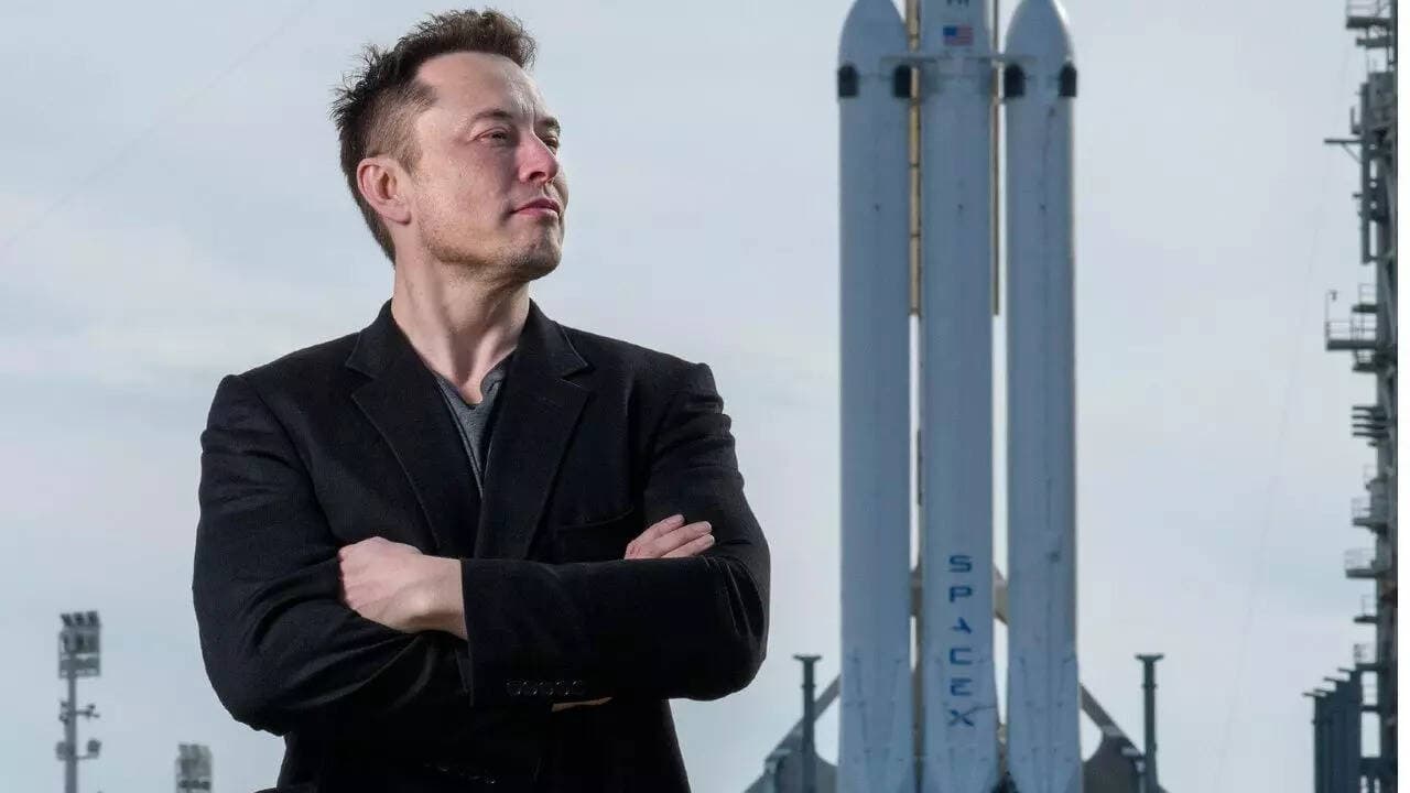 Elon Musk on his 'hiring problem' at SpaceX: Hard to get engineers with families to …