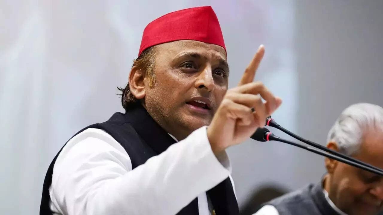 'EC should hoist BJP's flag': Akhilesh slams poll body over Form 7 'misuse'