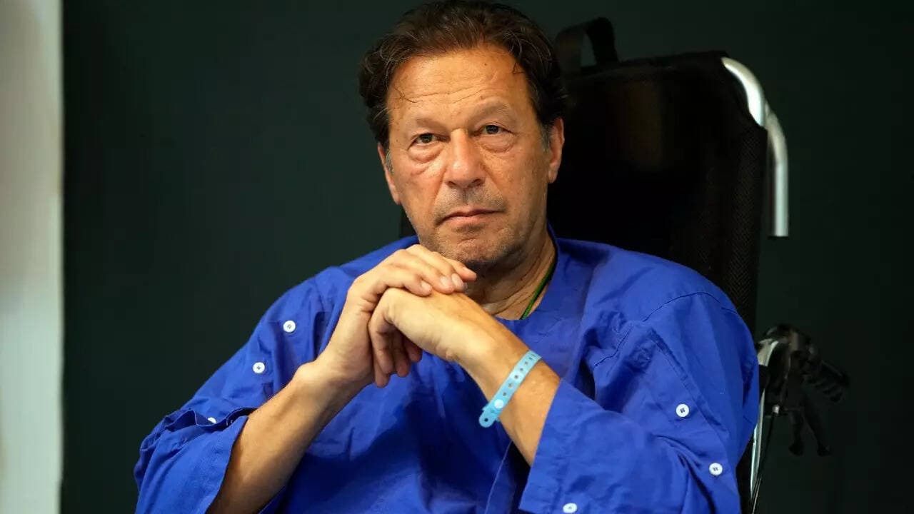 ‘Treat Imran Khan fairly’: Gavaskar, Kapil Dev &amp; 12 other captains write letter to Pak govt