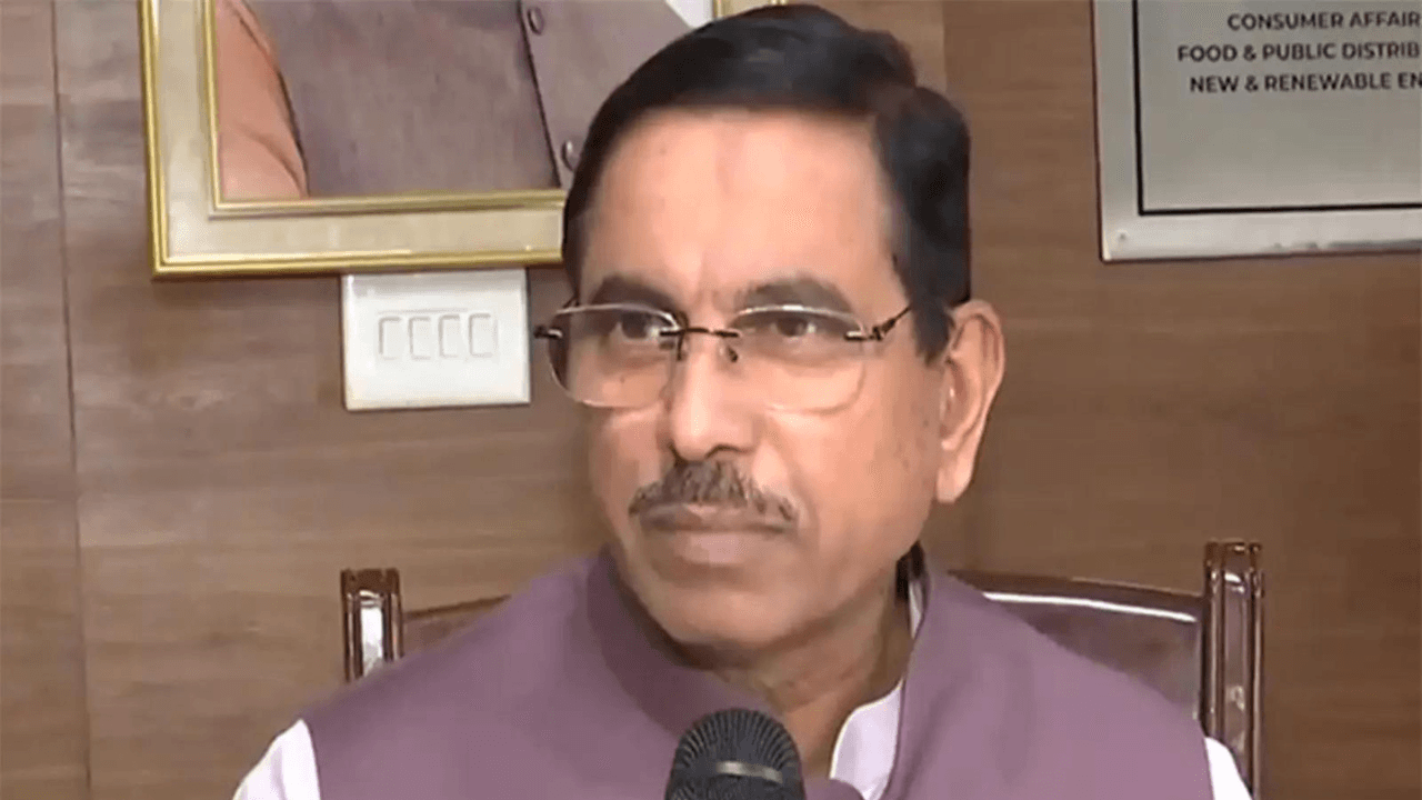 'I've read &amp; ... ': PM Modi's minister reacts to US top court trashing Trump's tariffs