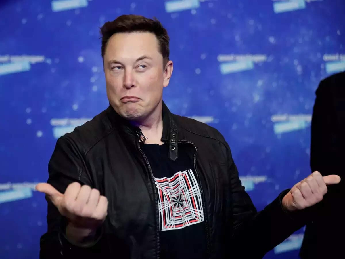 Elon Musk's SpaceX sends email to FCC, rejects Jeff Bezos' Blue Origin application