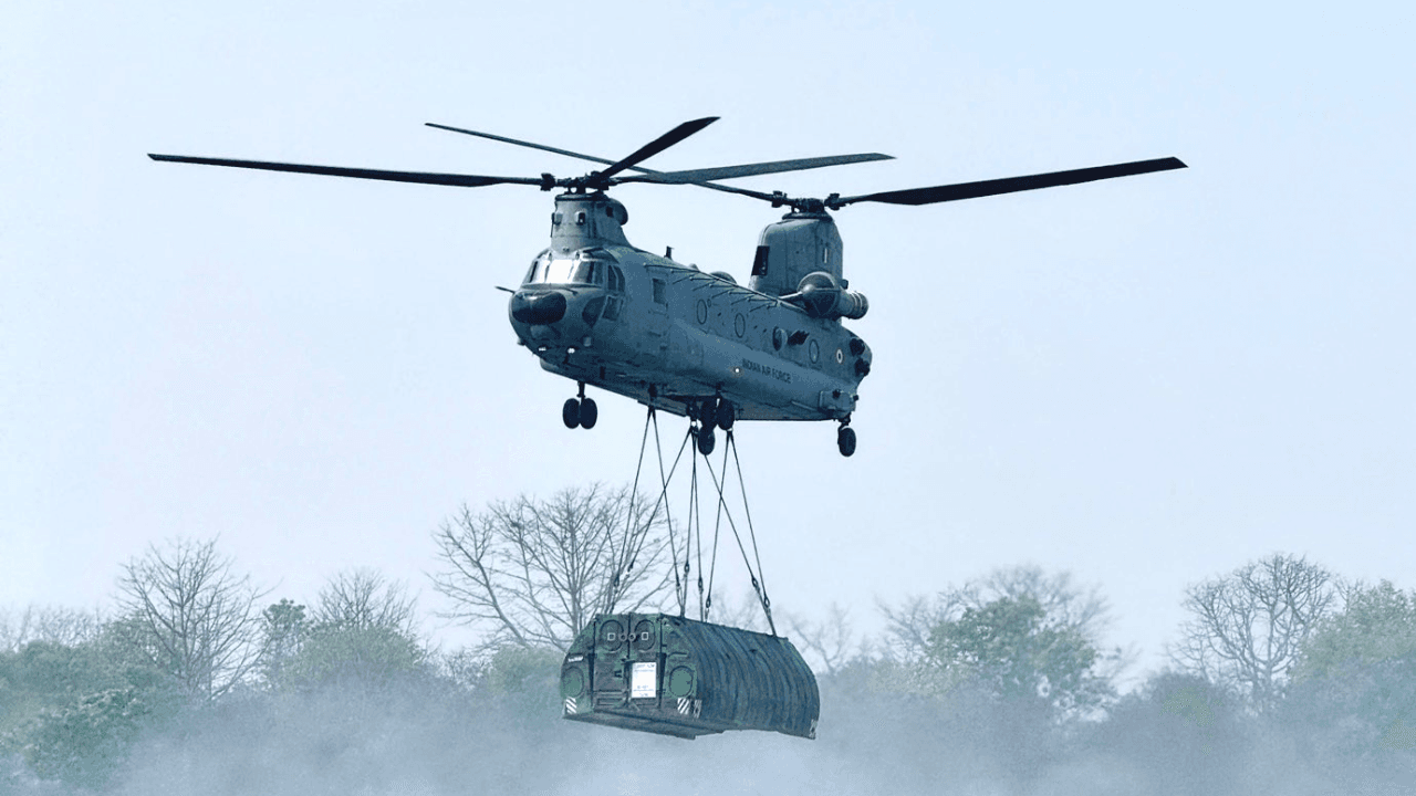Chinook deploys Army’s heavy-duty assault bridge along western sector