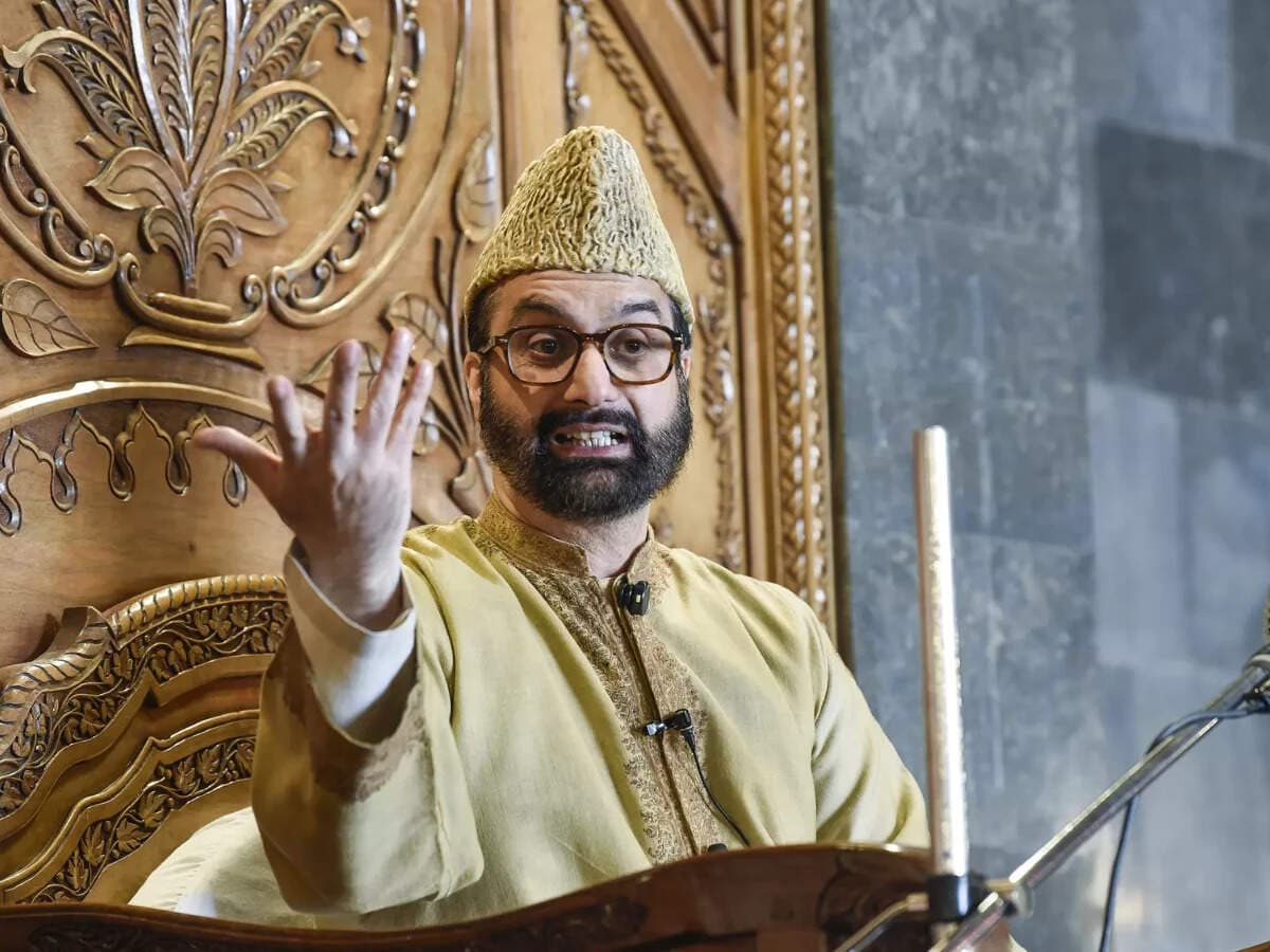 Mirwaiz meets Iranian envoy, calls Kashmir ‘little Iran’