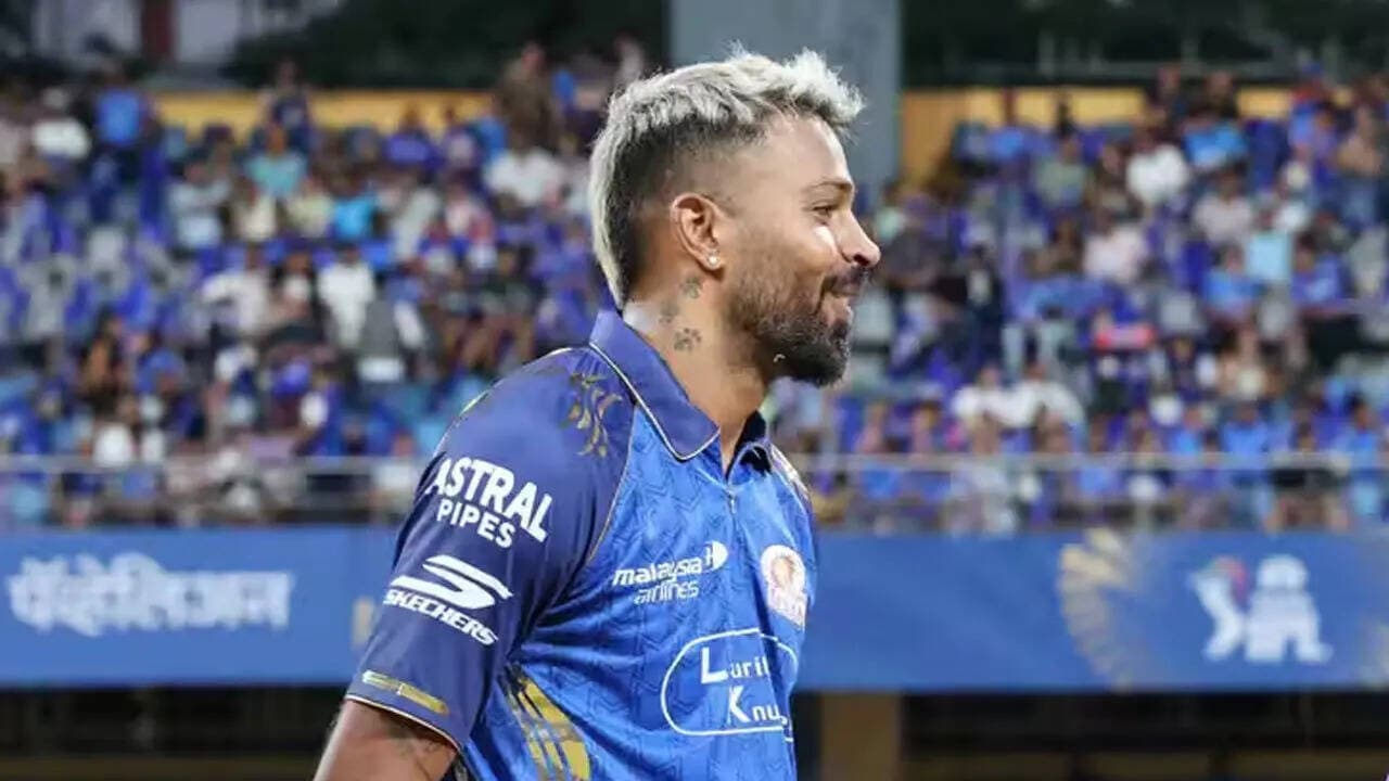 Why is Hardik Pandya not playing vs Delhi Capitals?