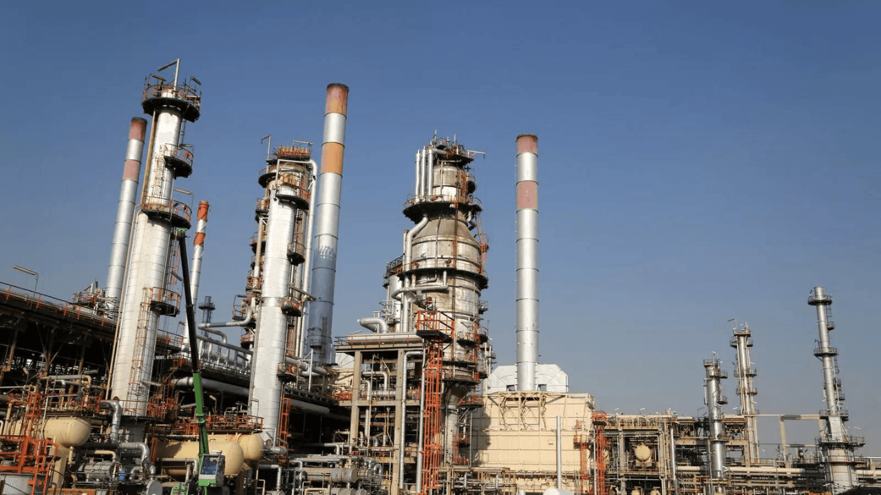 In a first, OMCs to pay refiners discounted rates to offset rising crude costs