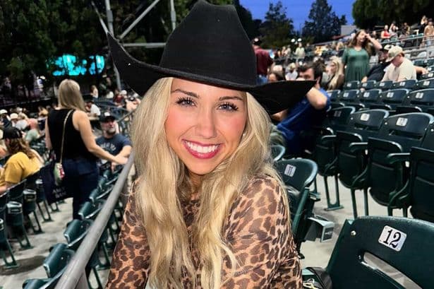 Woman loses 14st after being too scared to leave home but is mortified by reaction