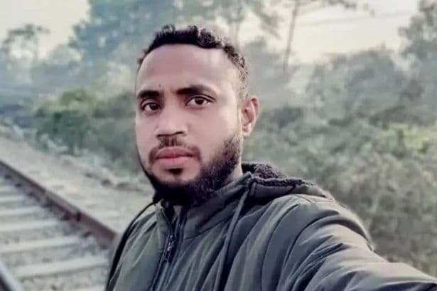 Horror photo shows man 'posing for railway line selfie' seconds before tragedy