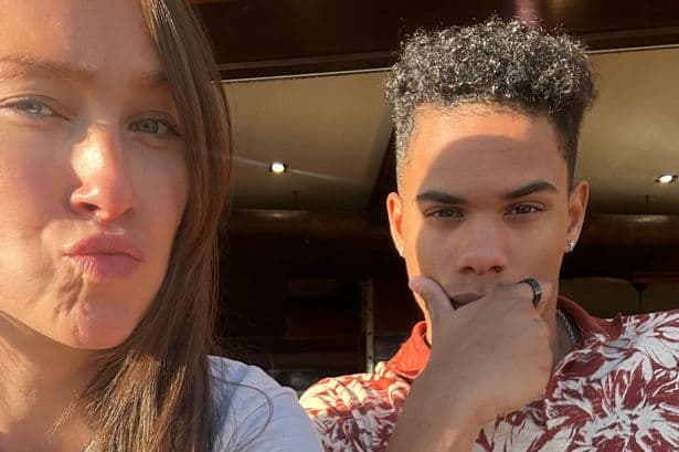 Woman has to move in with man after first date when easyJet flight was cancelled