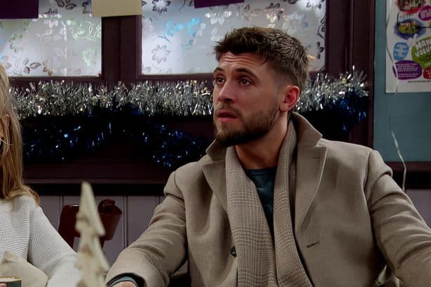 Emmerdale fans 'rumble' Joe's sinister plan for Lydia after Kim 'betrayal'