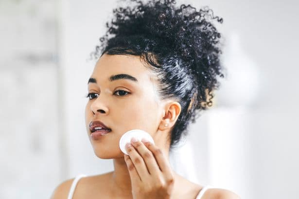 'Dry skin gal who is prone to breakouts' raves about 'heaven-sent' £15 Boots toner