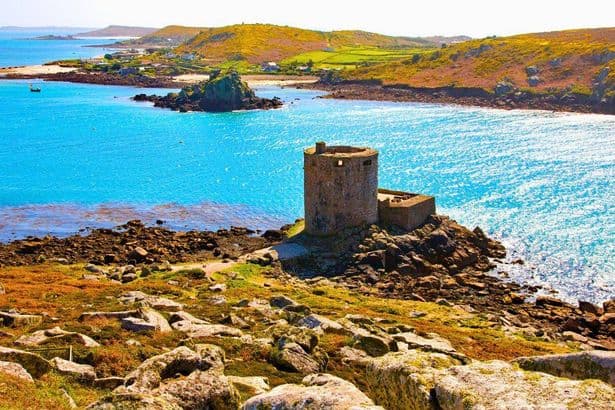 English-speaking island that's absolutely beautiful and a sunny paradise