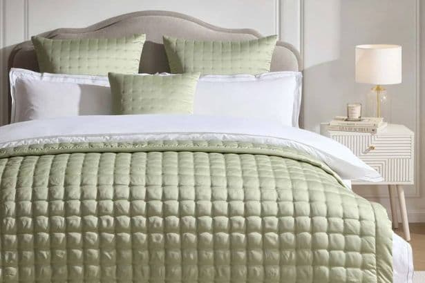 'Gorgeous' quilted bedspread reduced to £12 'makes my bedroom look luxurious'